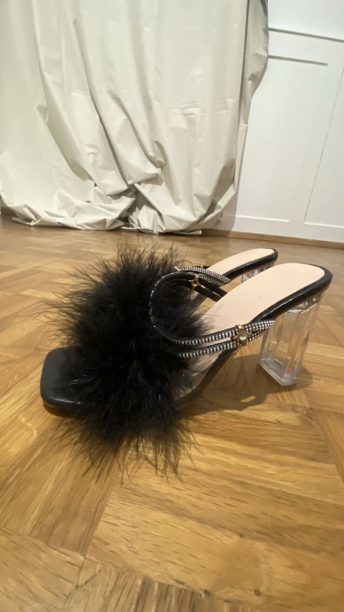 Scarpe da donna: Black Feather & Rhinestone Heels - Size 36 - Summer! – Nuovo e nell'imballaggio originale da Schaffhausen venduto da bar_rf9c