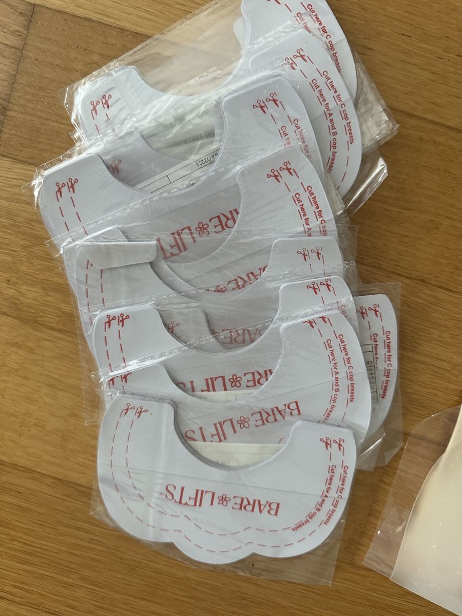 Sonstige Unterwäsche: Deep V Push Up Adhesive Bra – Neu (gemäss Beschreibung) aus Schüpfen von Poly_pi 2