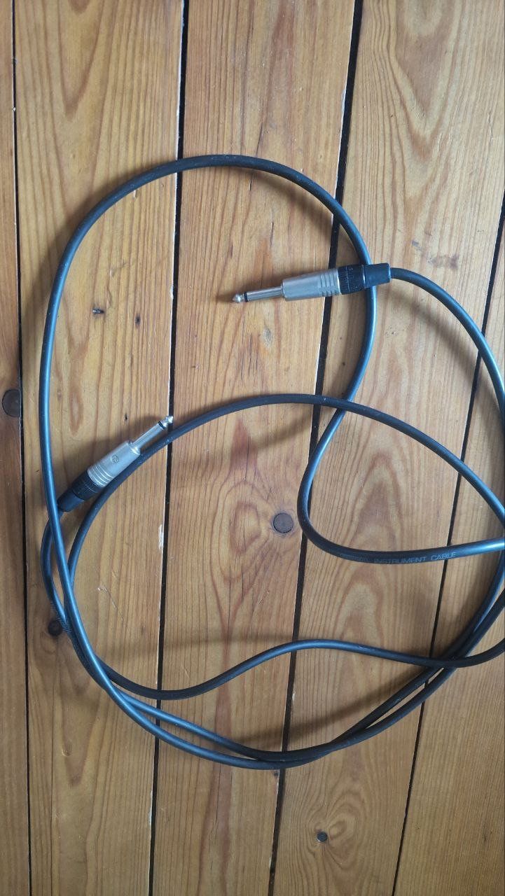 Cavi: Eifnaches Audiokabel – Usato da Bern venduto da nussstange