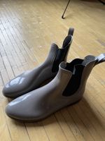 Schicke Regen-Chelsea Boots, Gr. 38, Taupe