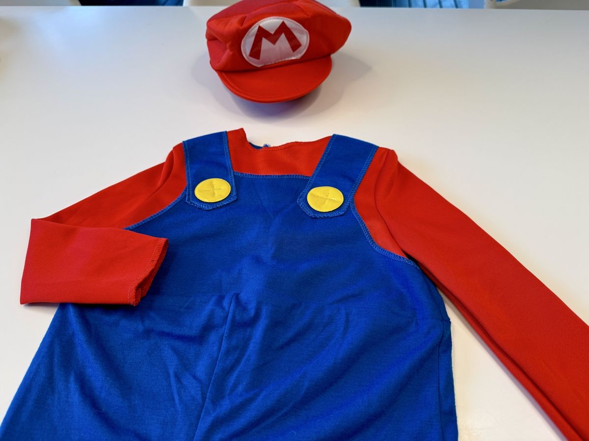 Kostüme: Super Mario Kostüm, 12-18Monate – Gebraucht aus Meggen von kammann 2