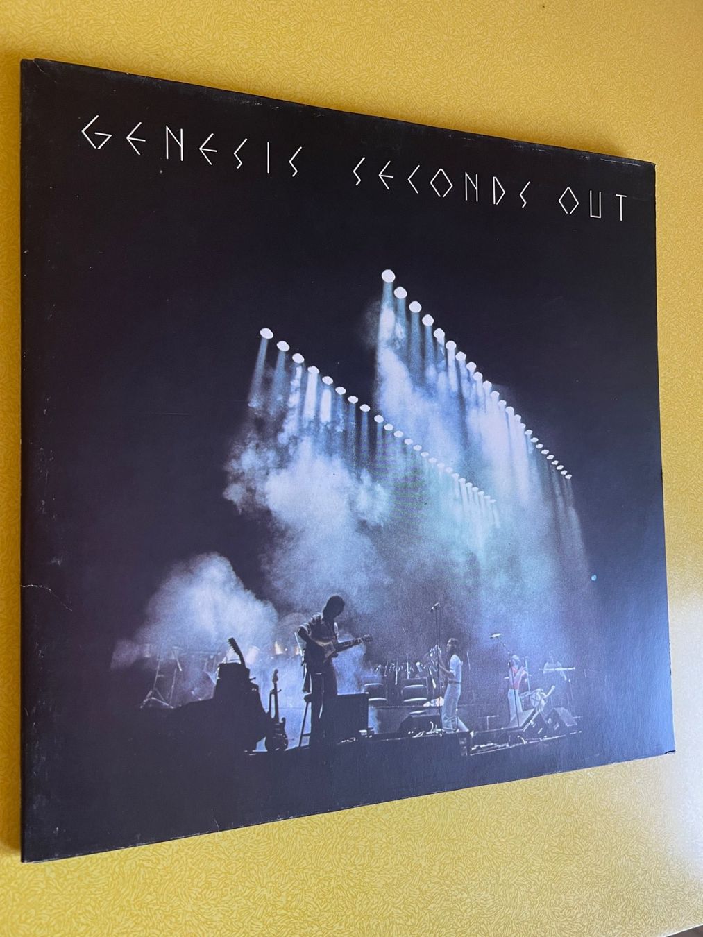 Dischi in vinile: Genesis Seconds Out Vinyl LP – Usato da Pieterlen venduto da Plasticbox