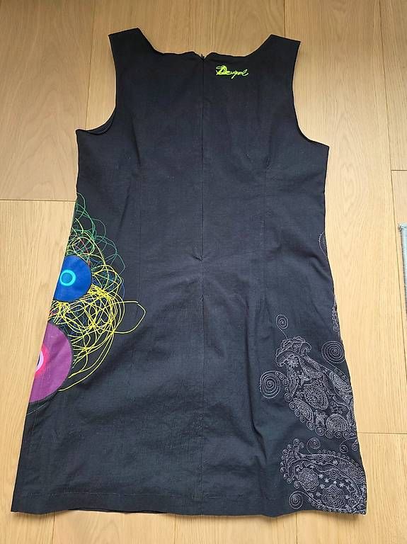 Vestiti: Desigual-Kleid – Usato da Steffisburg venduto da aeb_ljf6 1