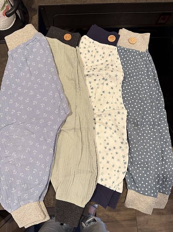 Pantaloni: Stoffhosen  – Usato da Schmiedrued venduto da Rahel_07