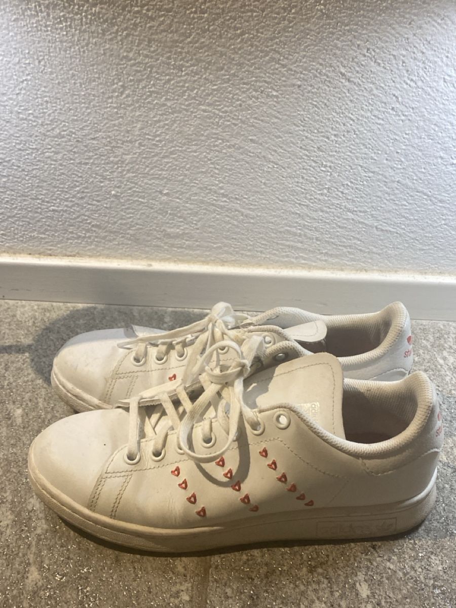 Adidas Chaussures femmes: Stan smith – D'occasion à Davesco-Soragno par Chichijango 1