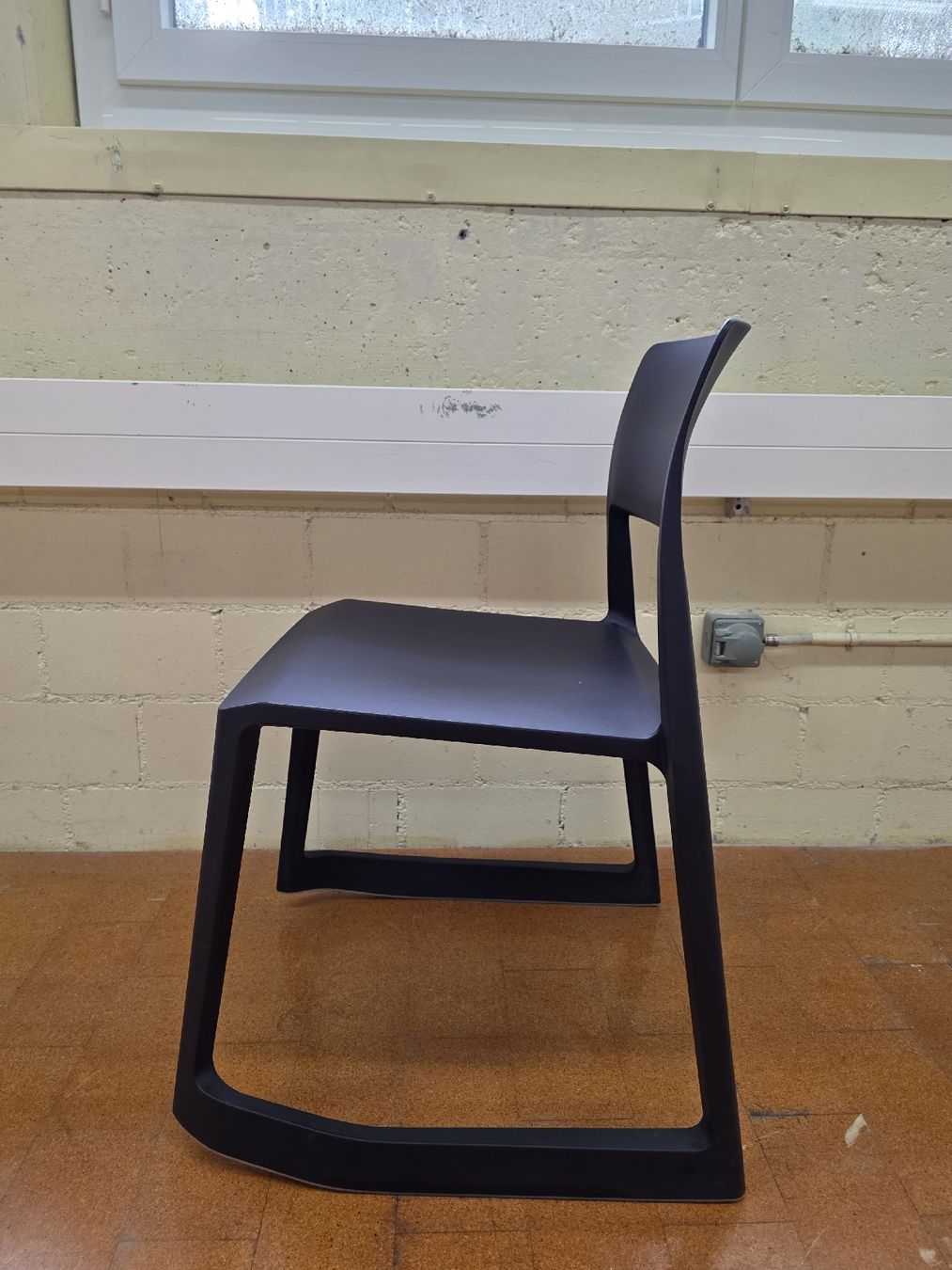 Vitra Sedie: Designer Stuhl Tip Ton von Vitra  – Usato da Lichtensteig venduto da UsedIN 1