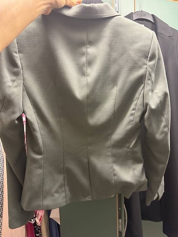 Vestes: H&M BLAZER – D'occasion à Märstetten par sha_9p7c 3
