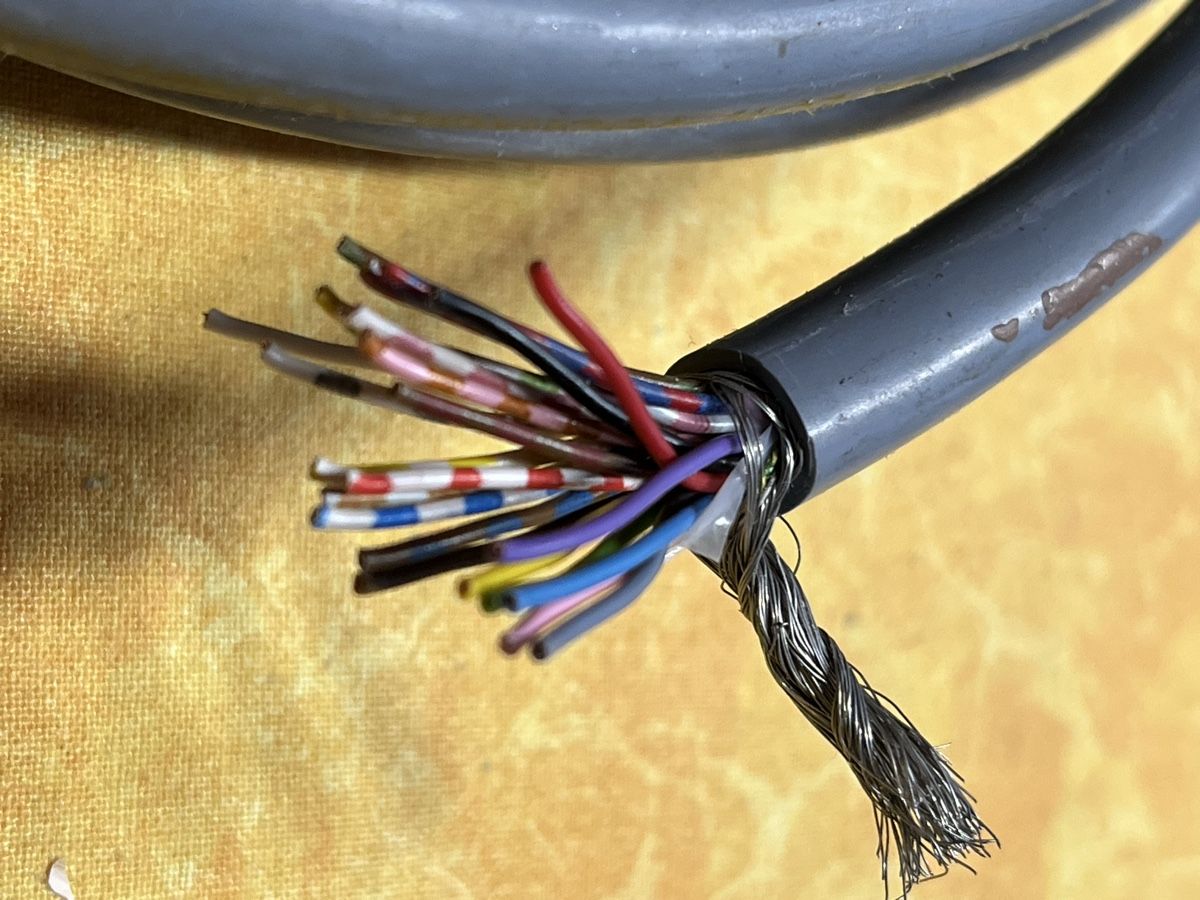 Cavi: 24 adriges, abgeschirmtes Kabel – Usato da winterthur venduto da melifera 2