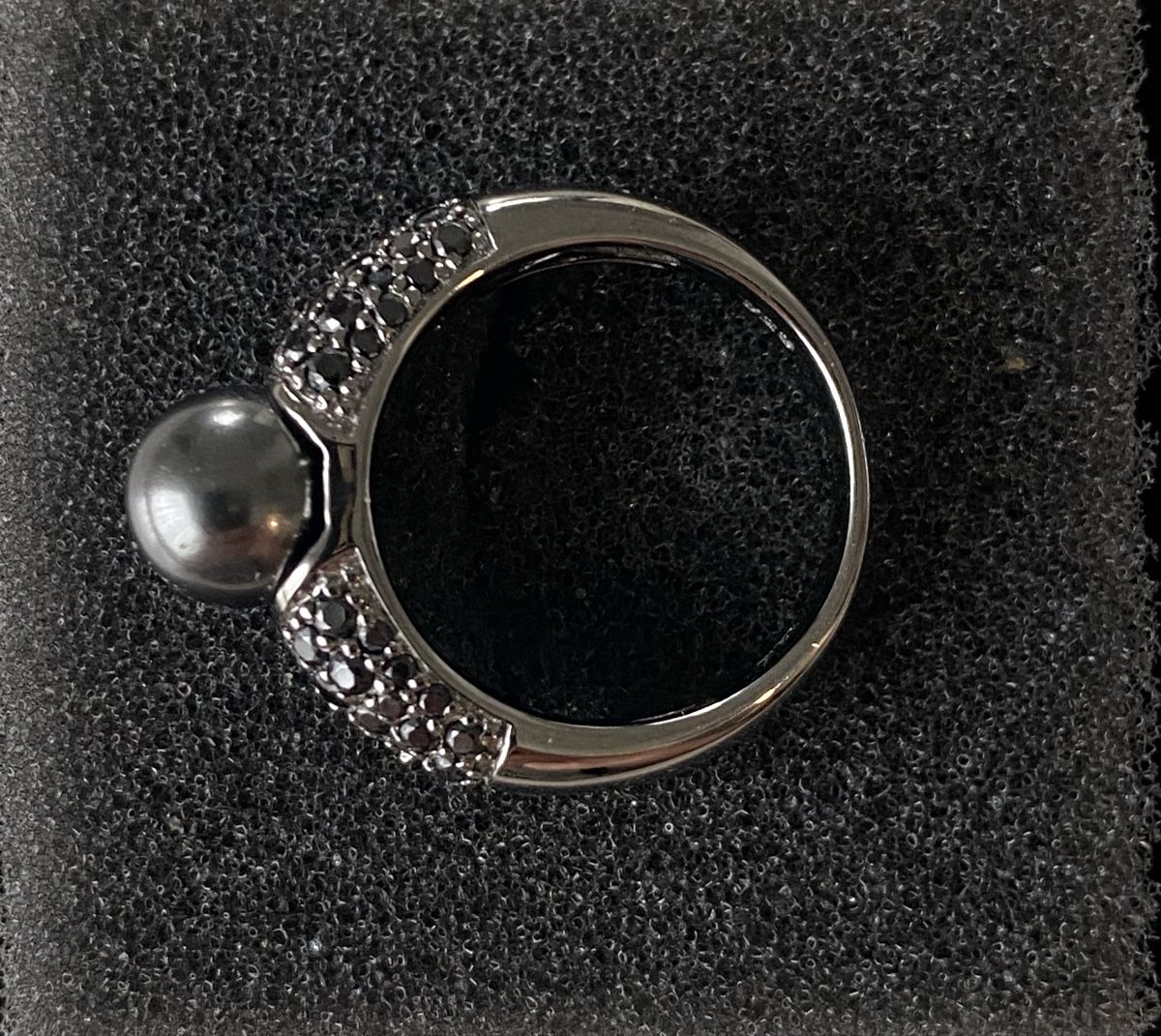 Anelli: Silber Ring  Grösse 53/54 mit schwarzen Steinen + Perle  – Nuovo (secondo la descrizione) da Engelburg venduto da Lallylala 1