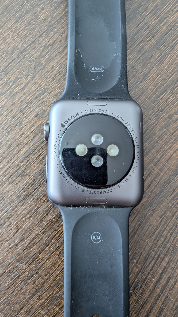 Apple Smartwatch: Apple Watch 1st Generation (2015) – Usato da Winterthur venduto da robin1314 2