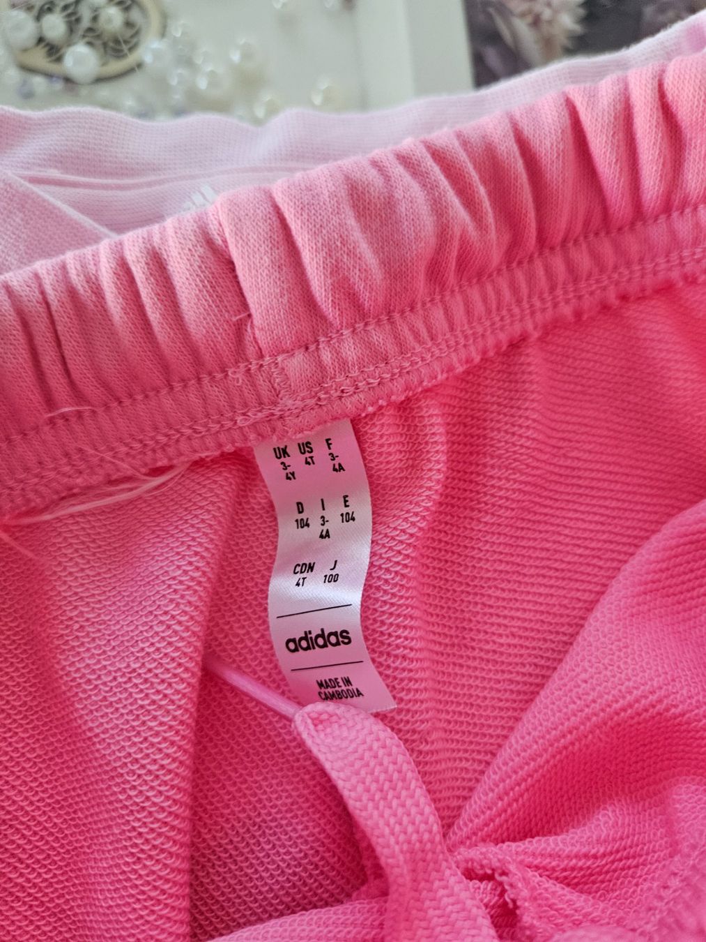 Adidas Kleiderpakete & -sets: Adidas Spirt Set Shirt mit passender Hose – Gebraucht aus Unterägeri von Sleepbear 2