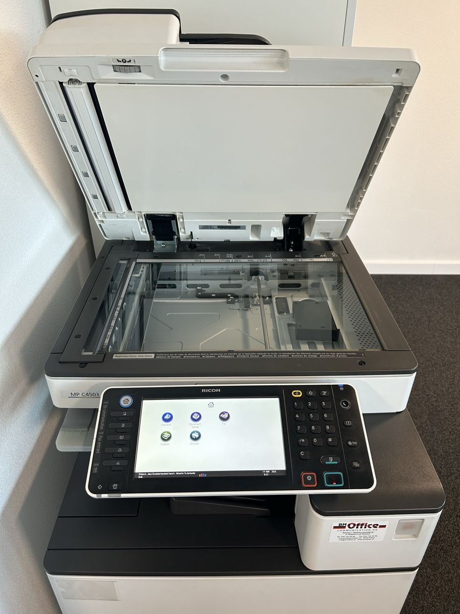 Ricoh Stampanti: Multifunktionsdrucker RICOH MP C4503SP – Usato da Worb venduto da elisale 2