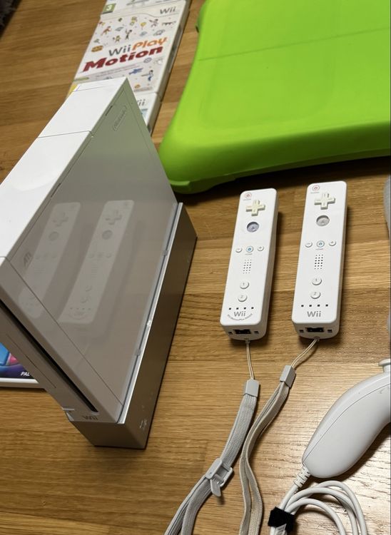Grosses Nintendo Wii Set mit viel Zubehör 6