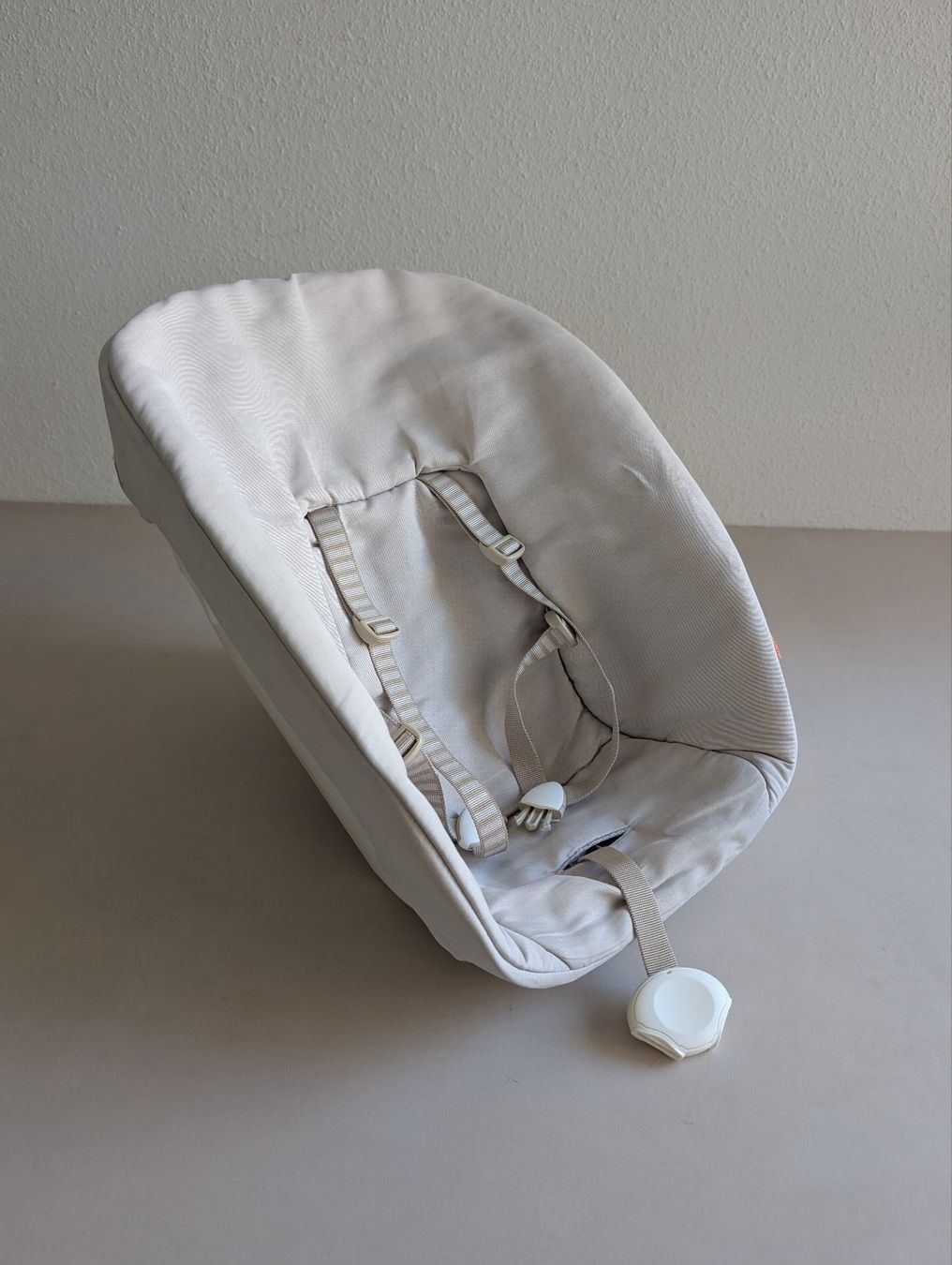 Stokke Seggioloni: Stokke Tripp Trapp Newborn Set beige – Usato da Zürich venduto da Scadgers
