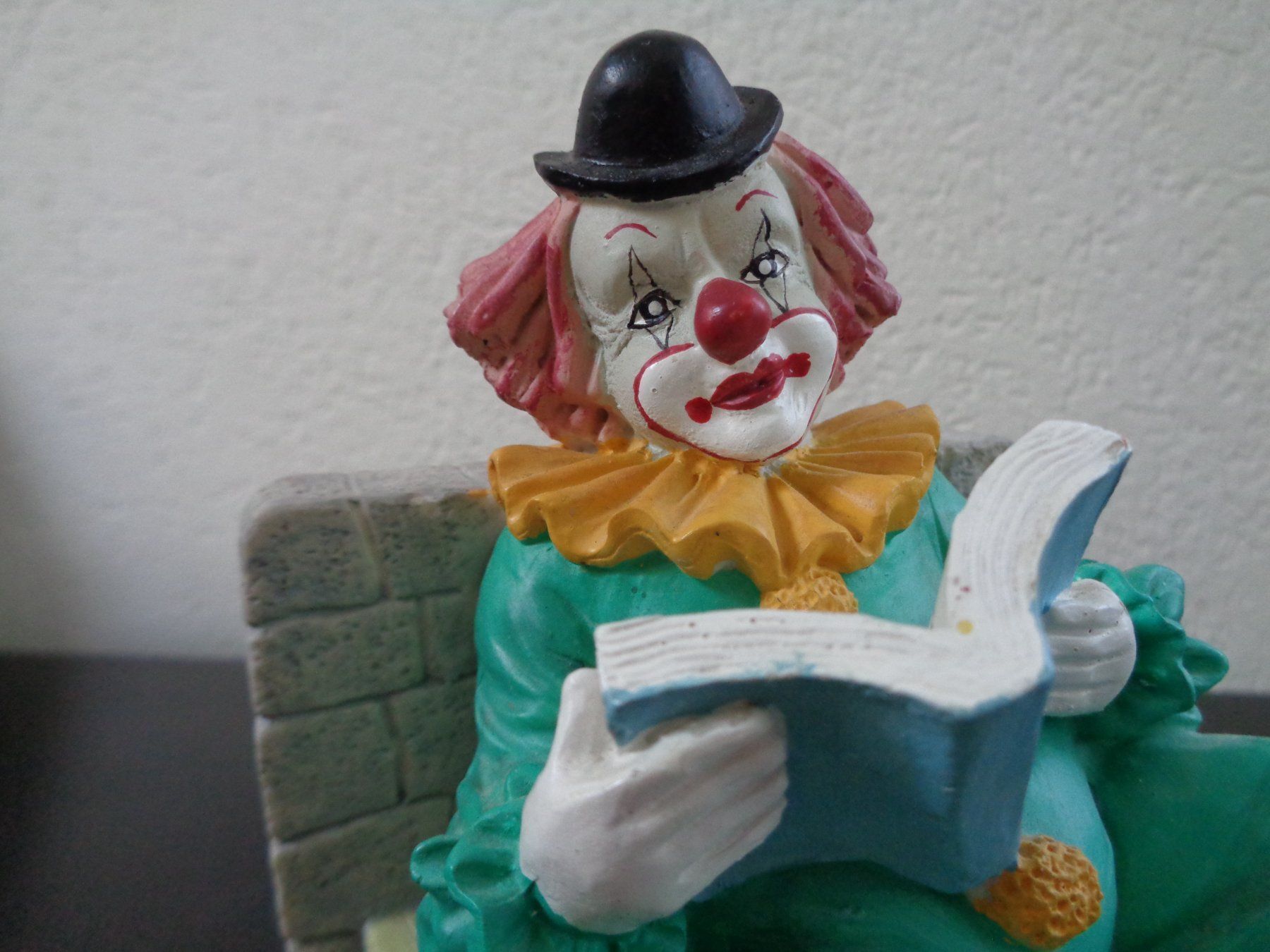 Statuette: Sitzender Clown – Nuovo (secondo la descrizione) da Langenbruck venduto da Gumsi 1