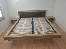 Bett Eiche massiv mit Nachttischen und Lattenrost 200x220cm