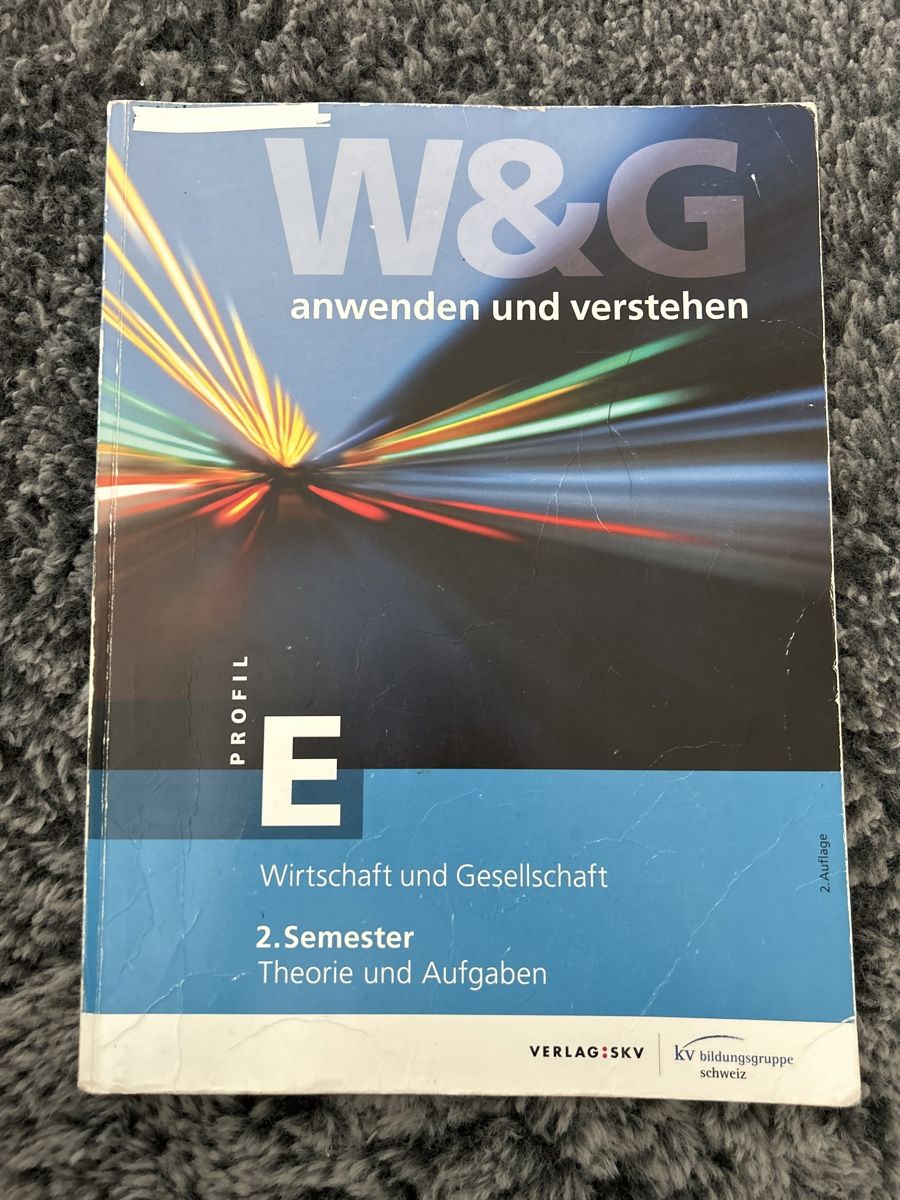 Livres: Wirtschaft und Gesellschaft Buch – D'occasion à Dietlikon par ade_sk8v