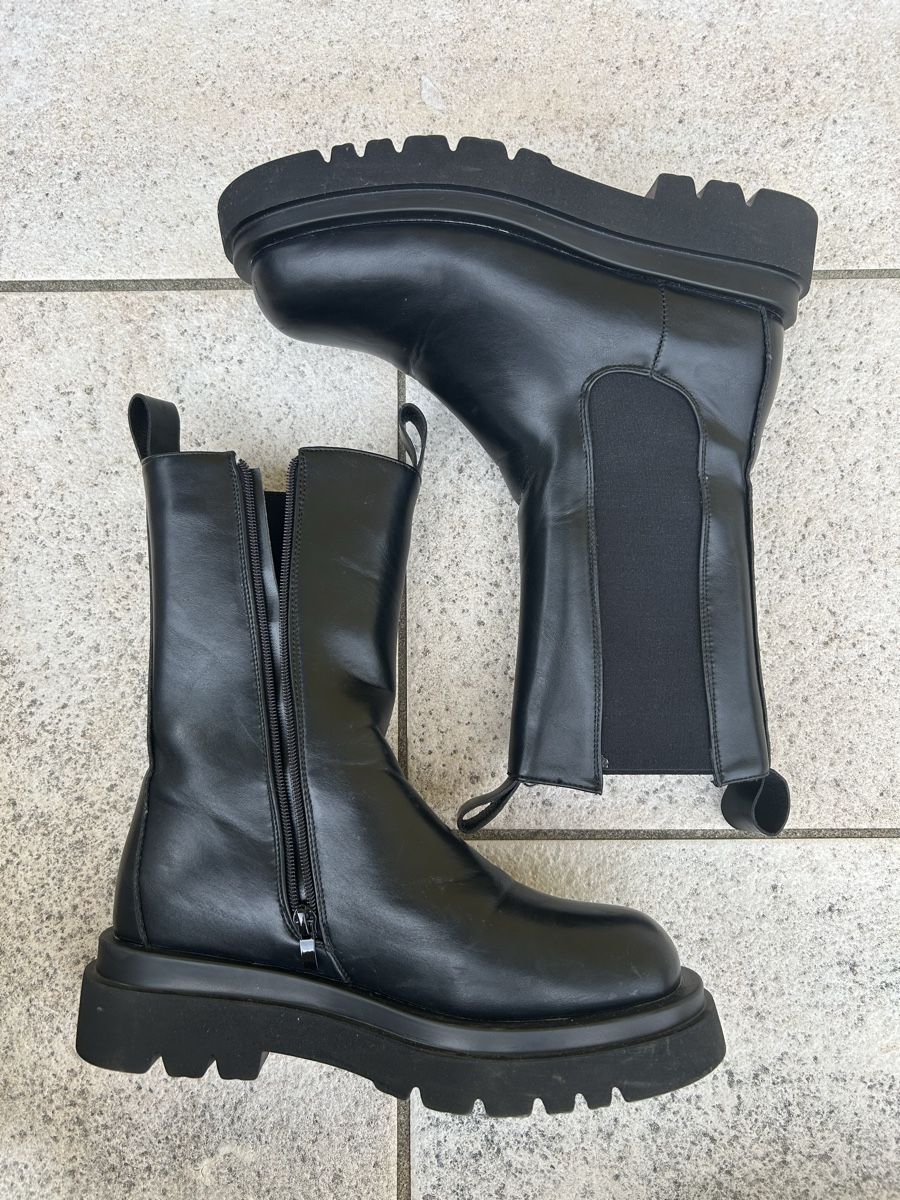 Chaussures femmes: Black boots – Neuf (Voir description) à Arzo par val_55vd