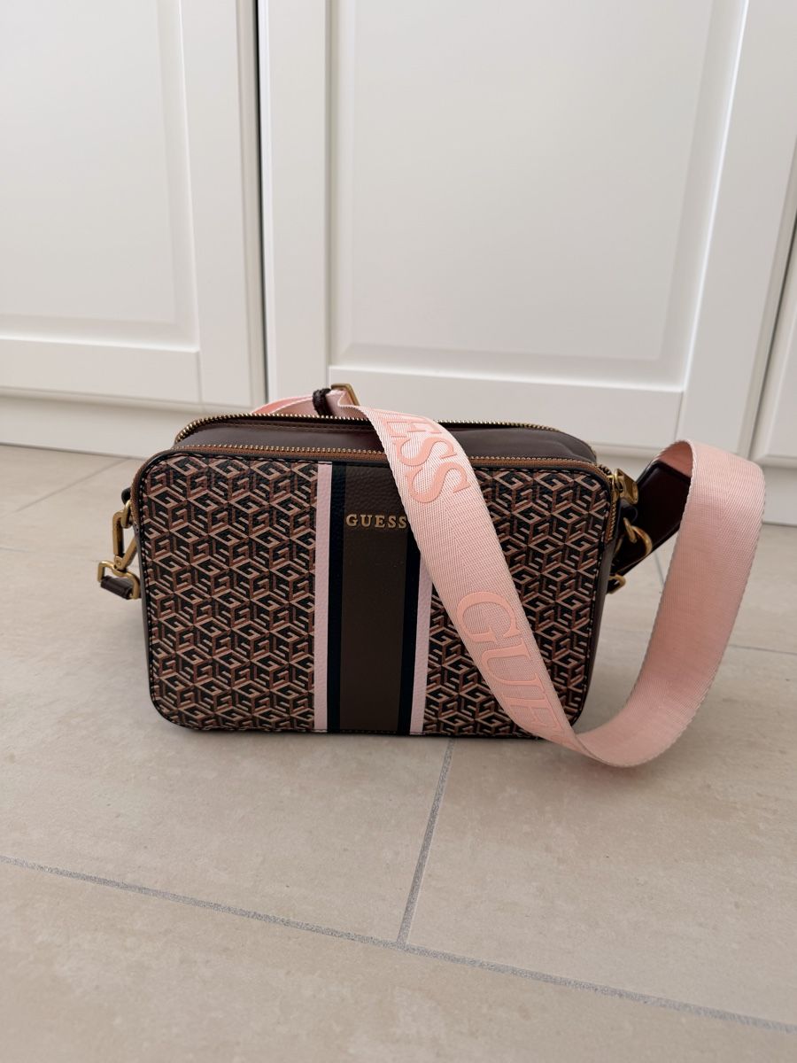 Guess Borse: Guess Handtasche – Nuovo (secondo la descrizione) da Bremgarten venduto da chi_l9q9