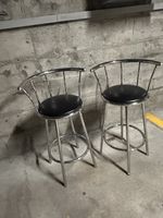 Tabourets de bar métal chromé assise noire lot de deux