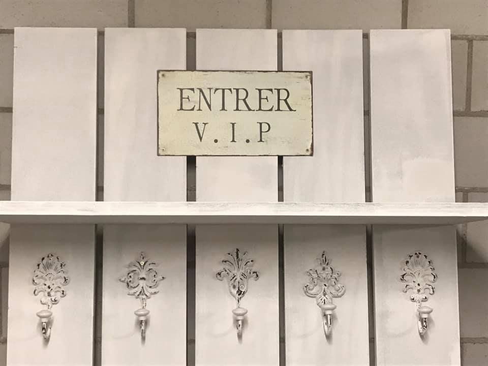 Guardaroba: Einzigartige selbstgemachte Hängegarderobe – Usato da Buch am Irchel venduto da 19HCD21 2