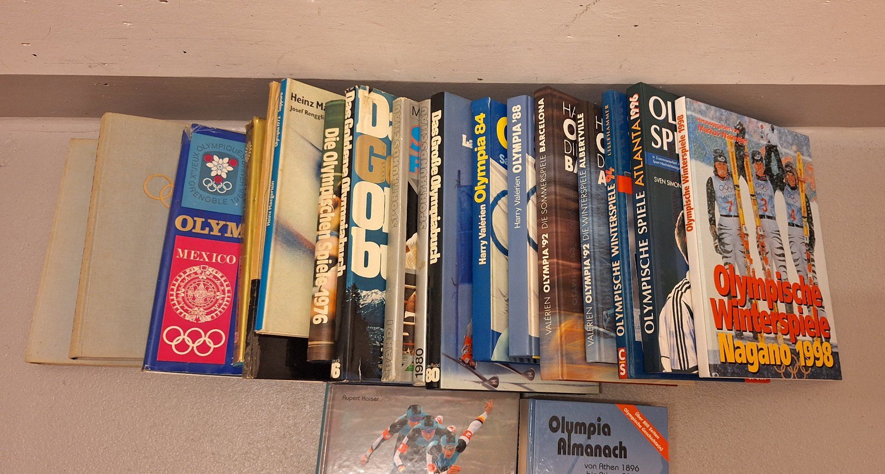 Bücher: Diverse Bücher Olympiade – Gebraucht aus Richterswil von uscars