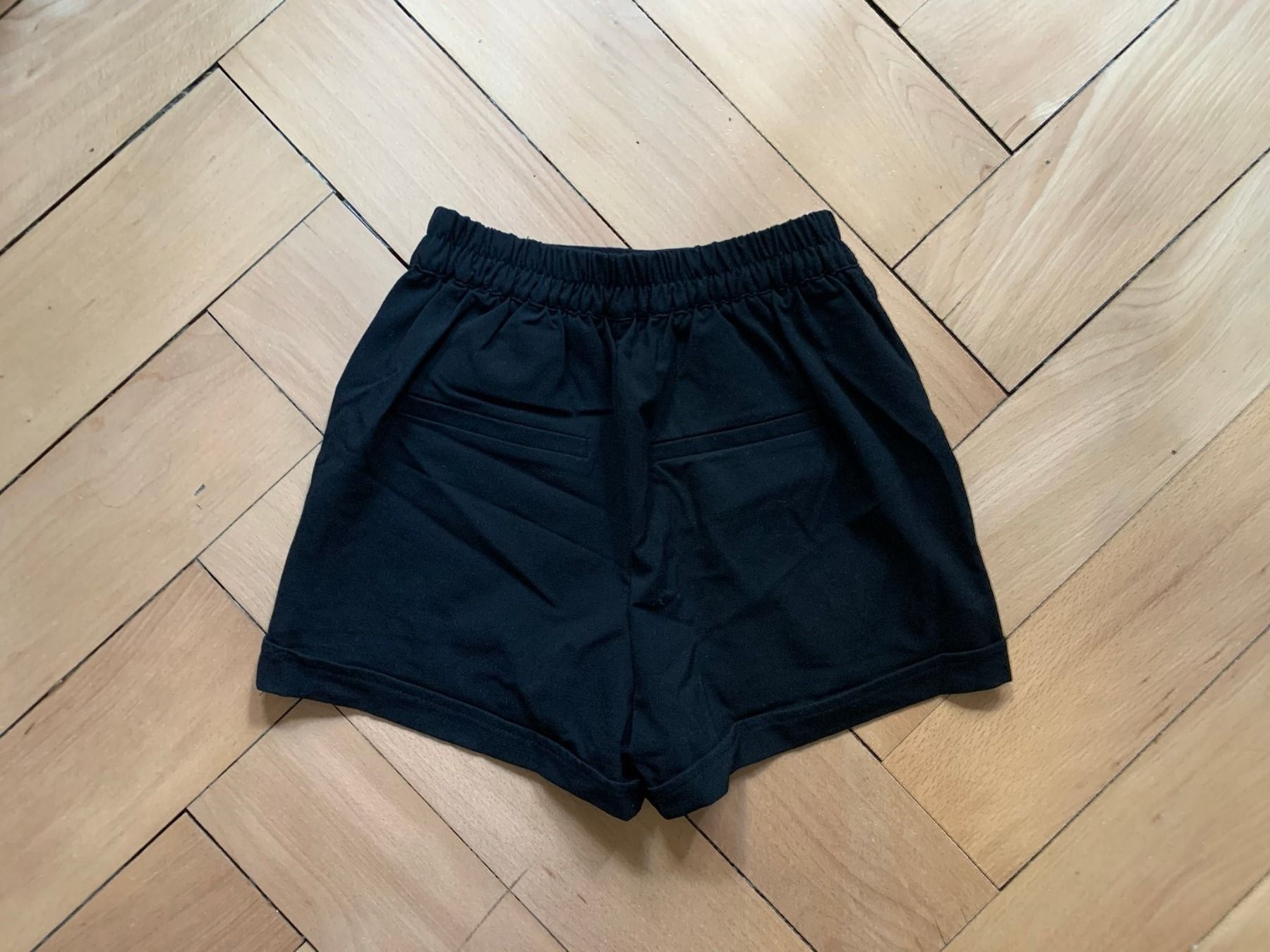 Bershka Hosen: BERSHKA - Shorts schwarz XS – Gebraucht aus Zürich von Diazaio 2