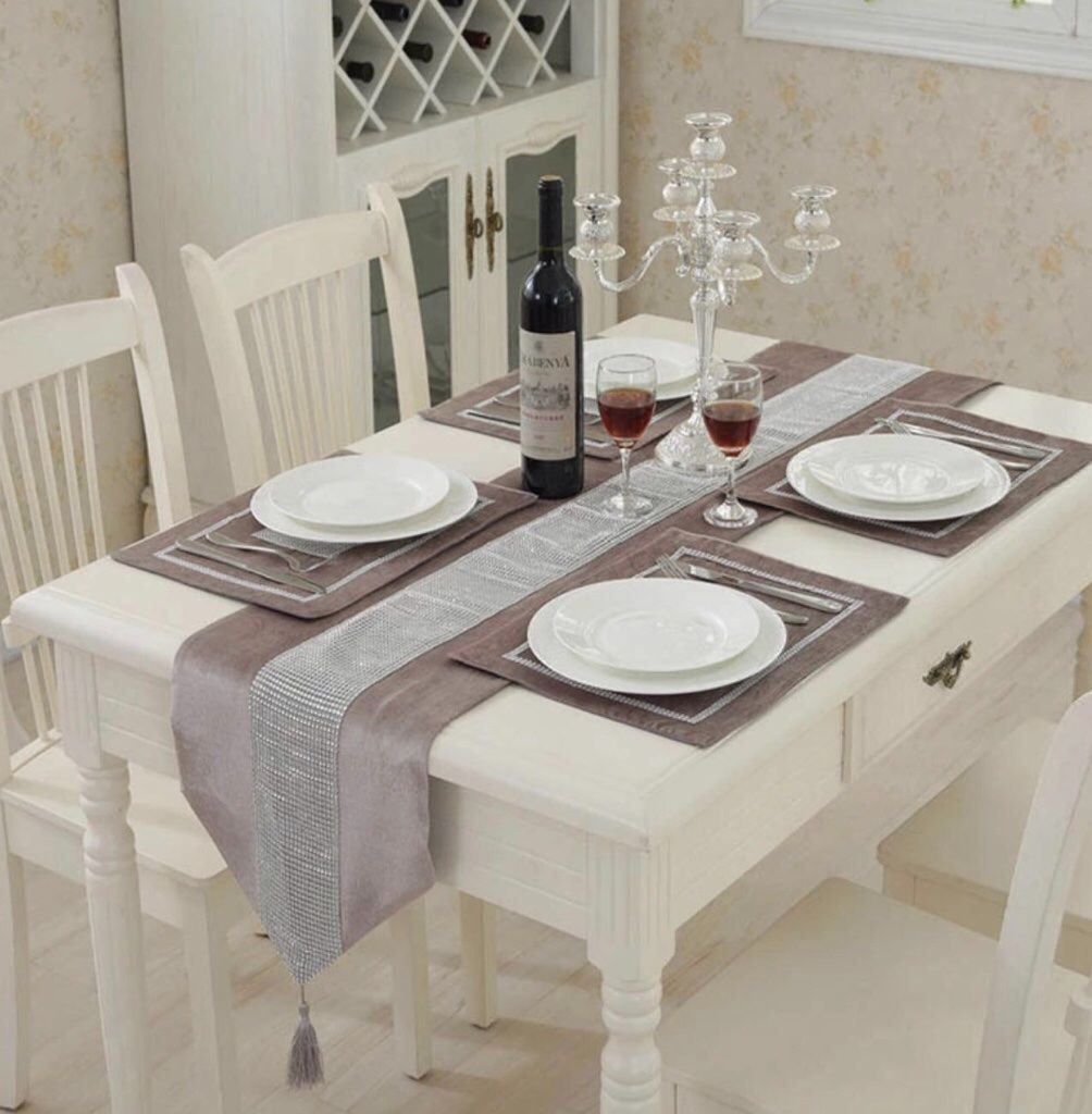 Tavoli: Tischläufer set 7 Tlg chic – Nuovo e nell'imballaggio originale da Zürich venduto da Chitonarumara