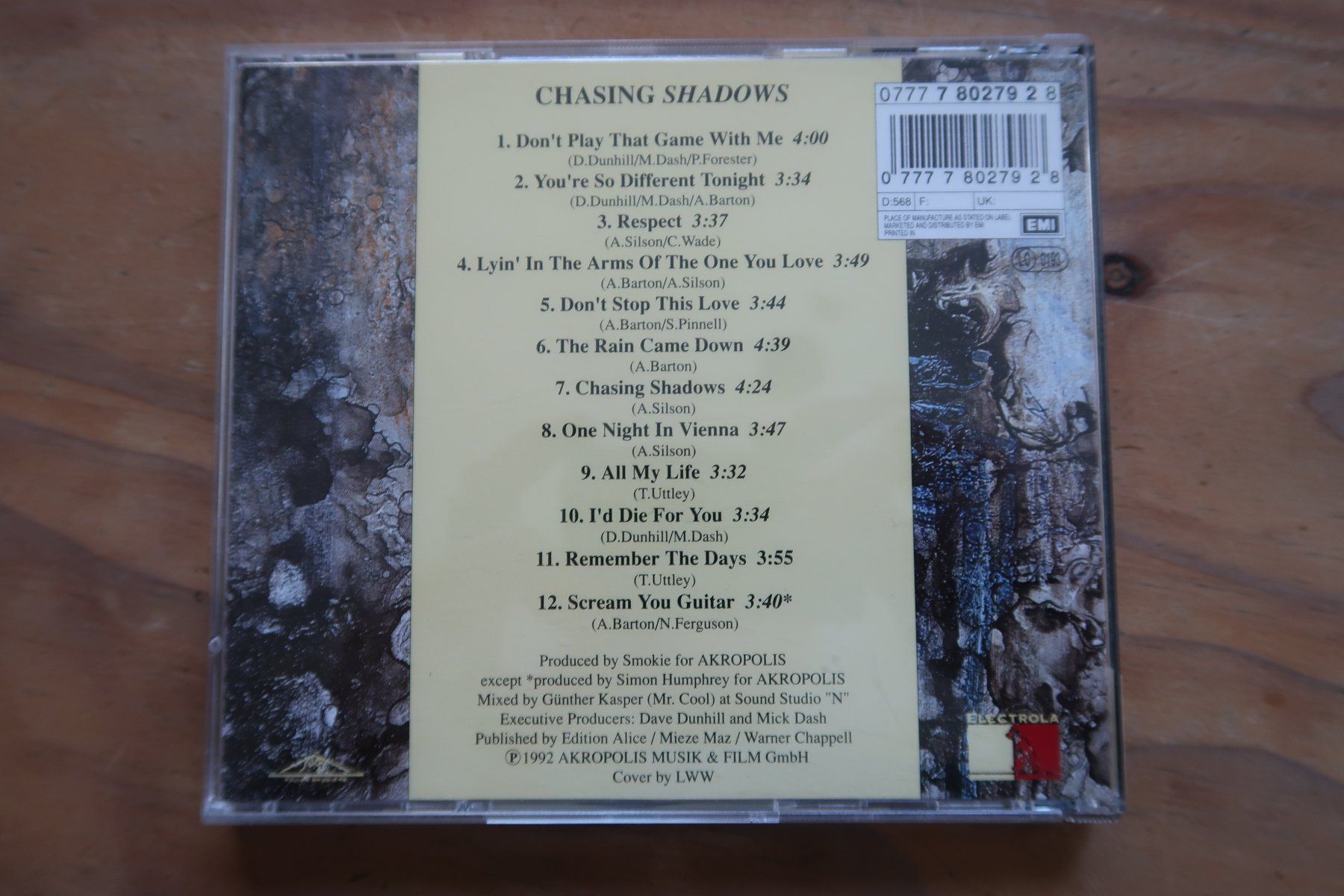 CD: SMOKIE - CHASING SHADOWS - AOR Melodic Rock CD – Usato da Basel venduto da Patiscat 1