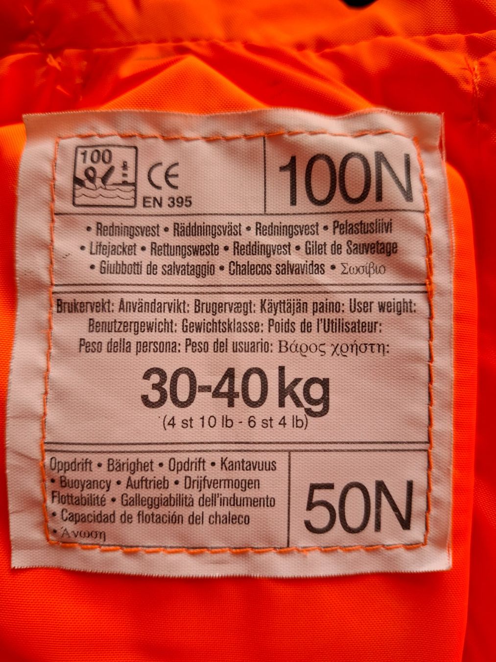 Helly Hansen Giubbotti di salvataggio: Schwimmweste, 30-40kg, Helly Hansen, orange – Usato da Bäretswil venduto da mickey100 1