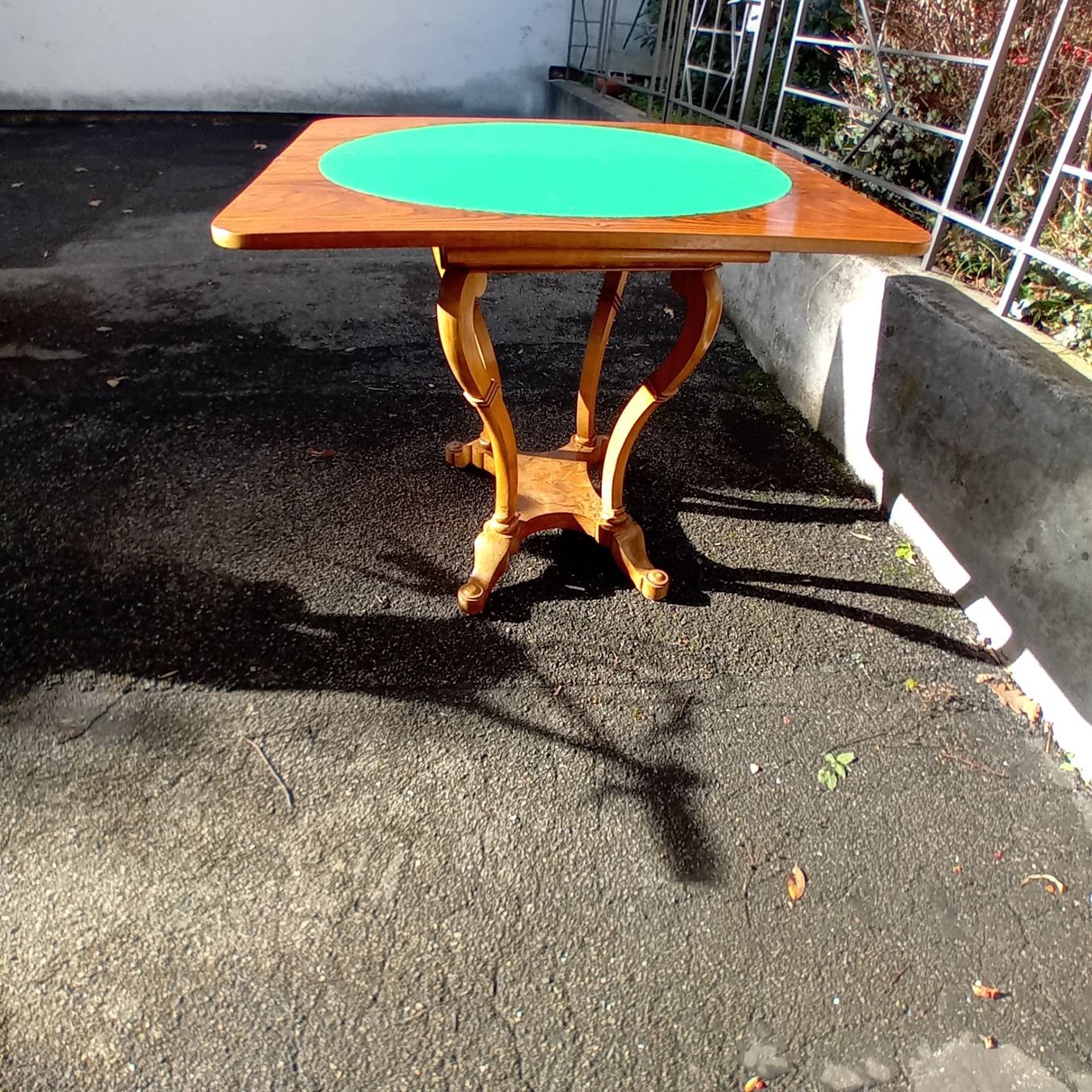 Tavoli: Antiker Spieltisch Biedermeier – Usato da Basel venduto da breneisent 3