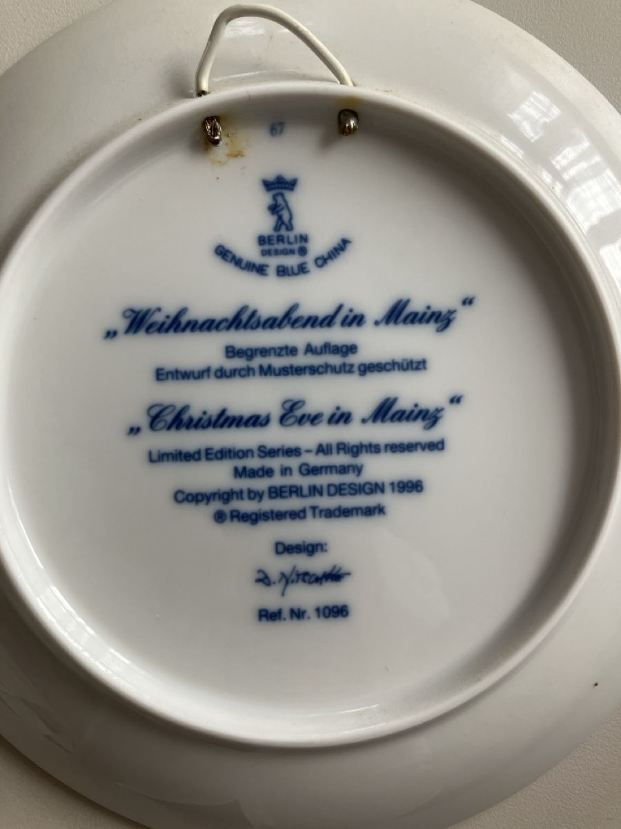 Teller: Berlin Design Wandteller "Weihnachtsabend in Mainz" 1996 – Neu (gemäss Beschreibung) aus Niederglatt ZH von maggie25 2