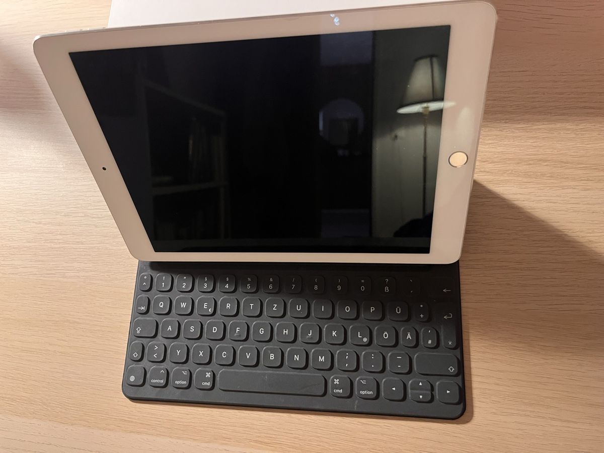 Apple Tablet PC: iPad Pro (9'7 Zoll) – Usato da Schlieren venduto da sur_9fy7 2