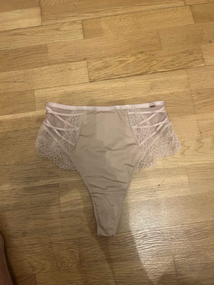 Altra biancheria intima: Neuer Shape Tanga gr m – Nuovo (secondo la descrizione) da Allschwil venduto da selake990673