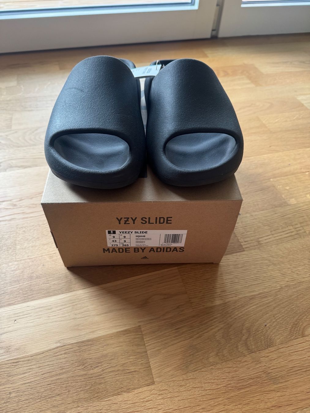 Adidas Herrenschuhe: Adidas Yeezy Slides Onyx – Gebraucht aus Rombach von noahBy0 1