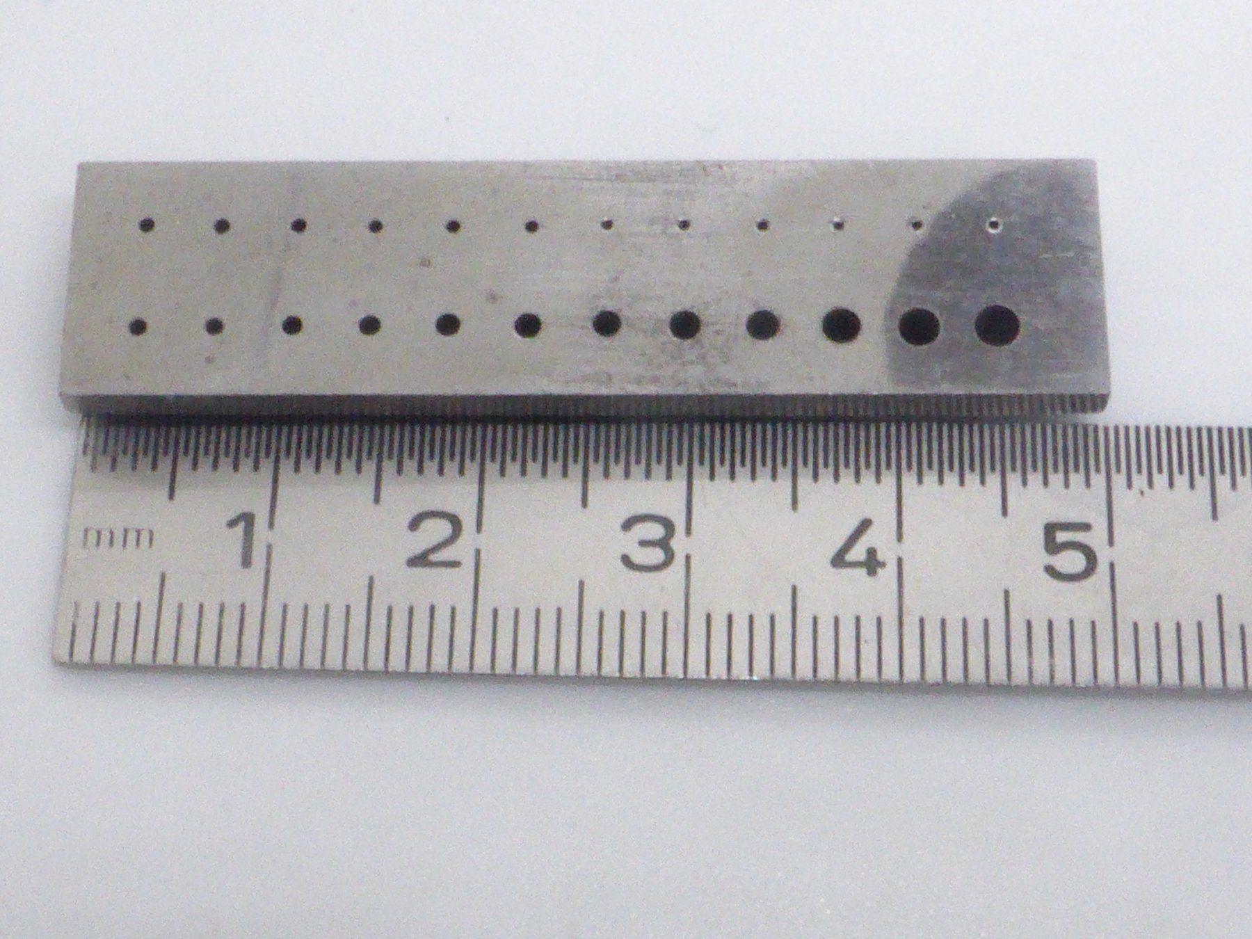 Tutti gli attrezzi: Plaques à trous outils pour horloger – Usato da Porrentruy venduto da Tic-Time 4