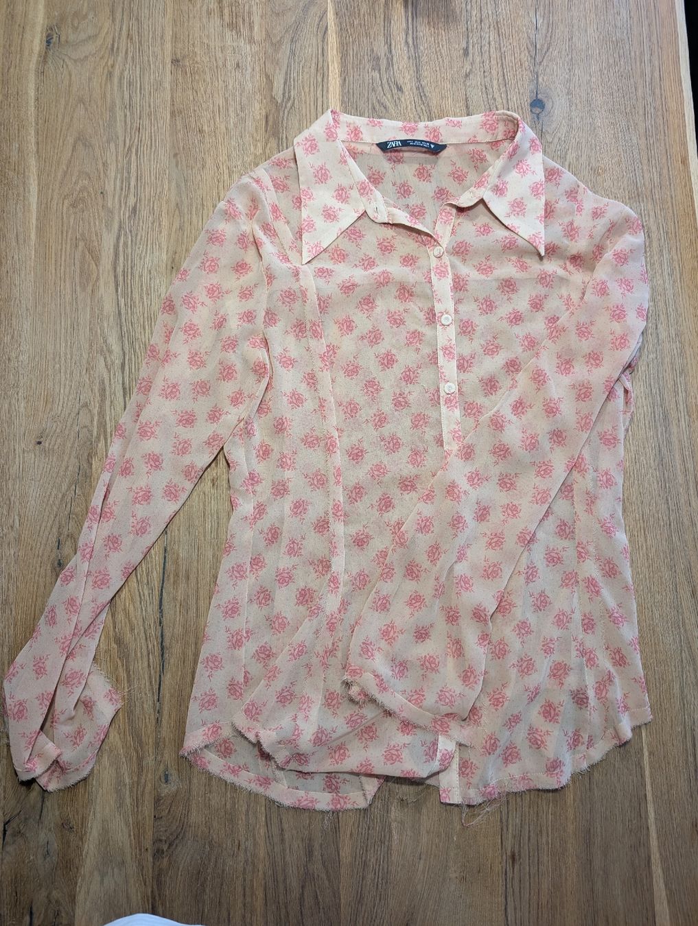 Blusen: Blumige Zara Bluse – Gebraucht aus Schlieren von RheaT 1