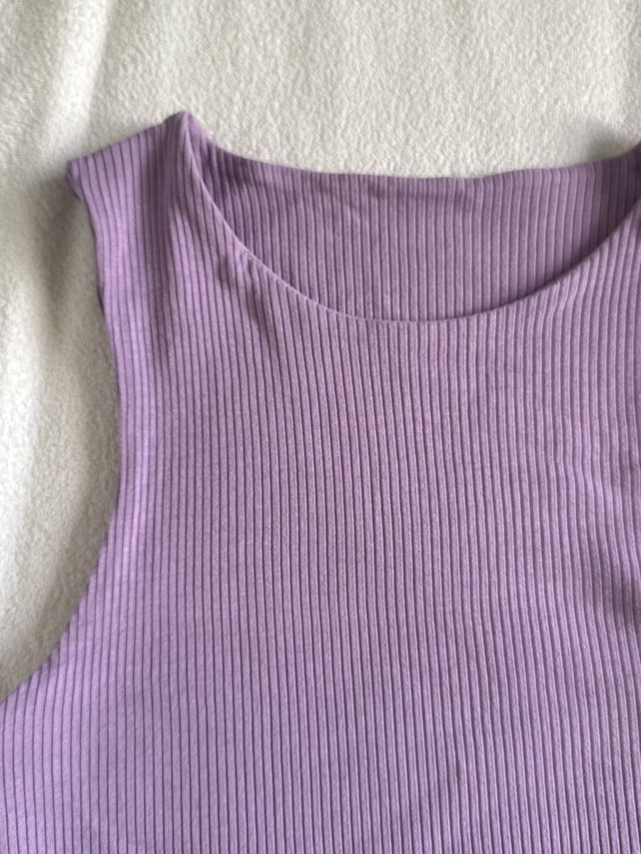 Top: Lilac Ribbed Cropped Tank Top Summer Essential - Size Small – Usato da Zürich venduto da olalinda 5