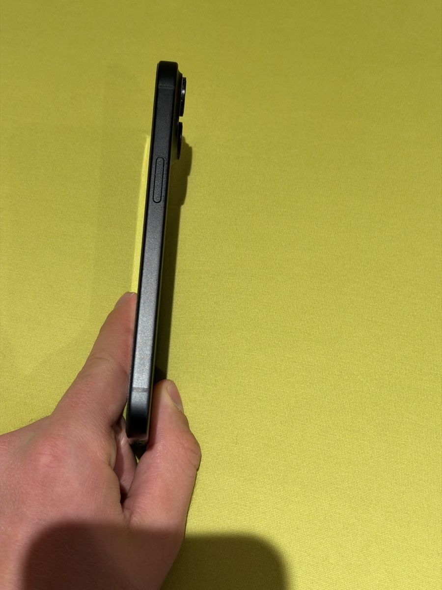 Apple Telefoni cellulari / Smartphones: Iphone 15 128gb – Usato da Azmoos venduto da lea_hv6j 4