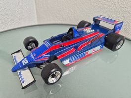Lotus MK81 Tissot mit Elio De Angelis Autogramm. 1:16