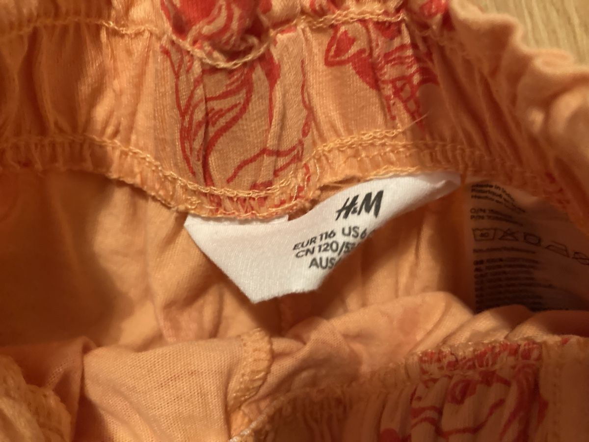 Pantalons: Mädchen Shorts Gr. 116 – D'occasion à Emmenbrücke par JJ_89 1
