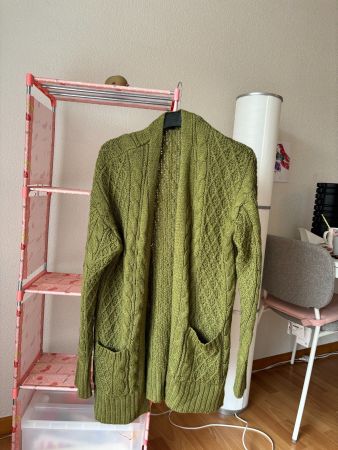 Grüner Cardigan Grösse S/M