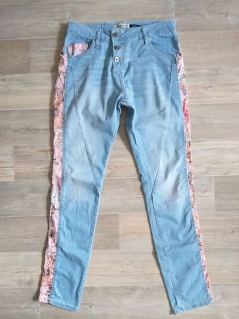 Jeans PLEASE    Taille / Grosse S .....