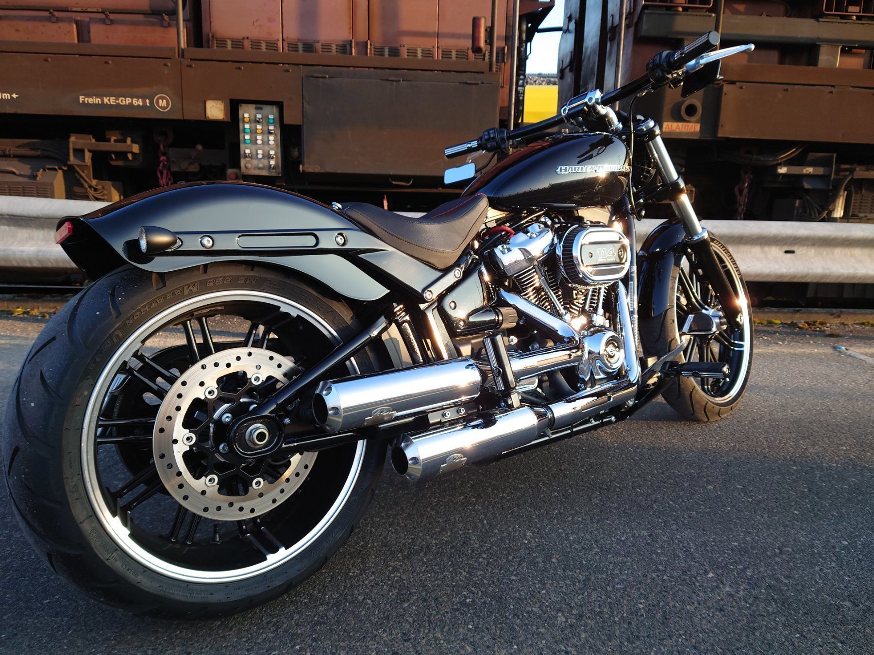 Harley-Davidson Chopper: Harley Davidson Breakout FXBRS – Usato da LUZERN venduto da acc_8v97 1