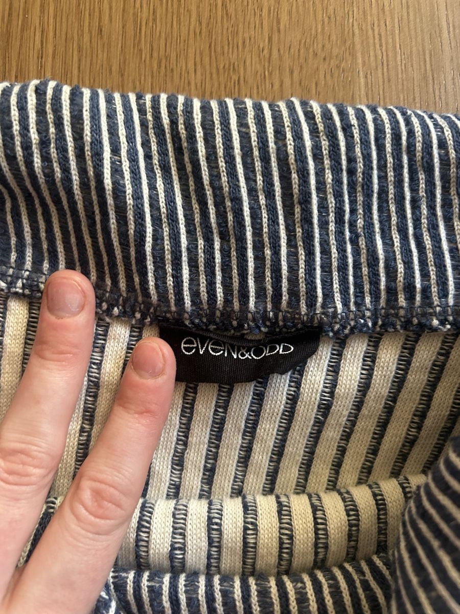 Top: Langärmliges Top – Nuovo (secondo la descrizione) da Schöftland venduto da DesignbyNaja 1