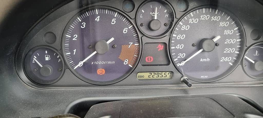 Tutti pezzi di ricambio auto: Compteur Mazda MX-5 NB – Usato da Prilly venduto da Azmi