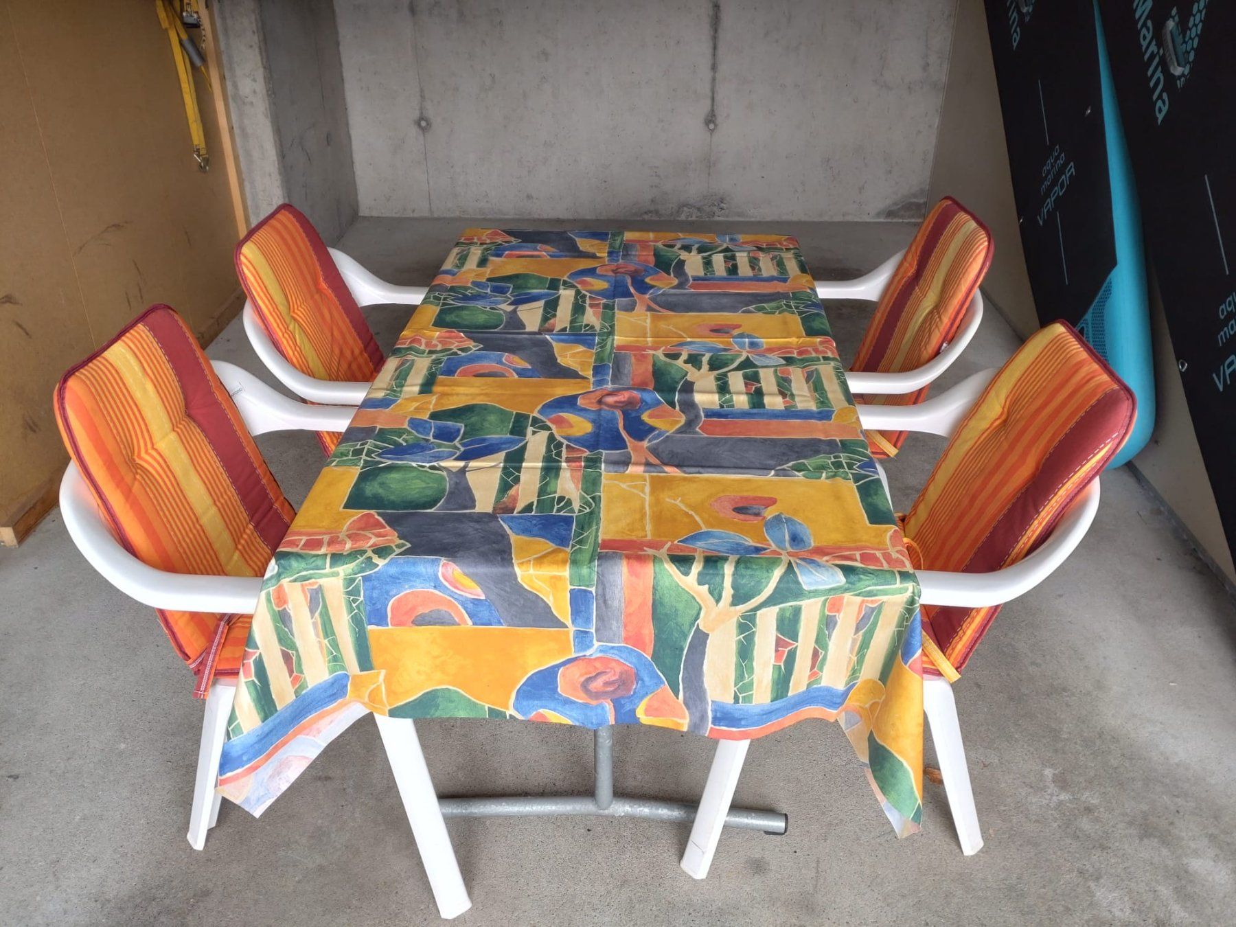 Set de table et chaises: Gartentisch klappbar mit 4 Stühlen – D'occasion à Büron par Centauri67
