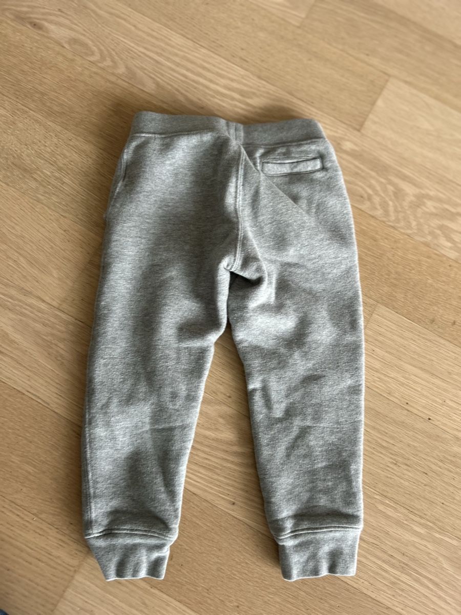 Ralph Lauren Hosen: Ralph Lauren joggers. Size 4 – Gebraucht aus Zollikon von JuRock 1
