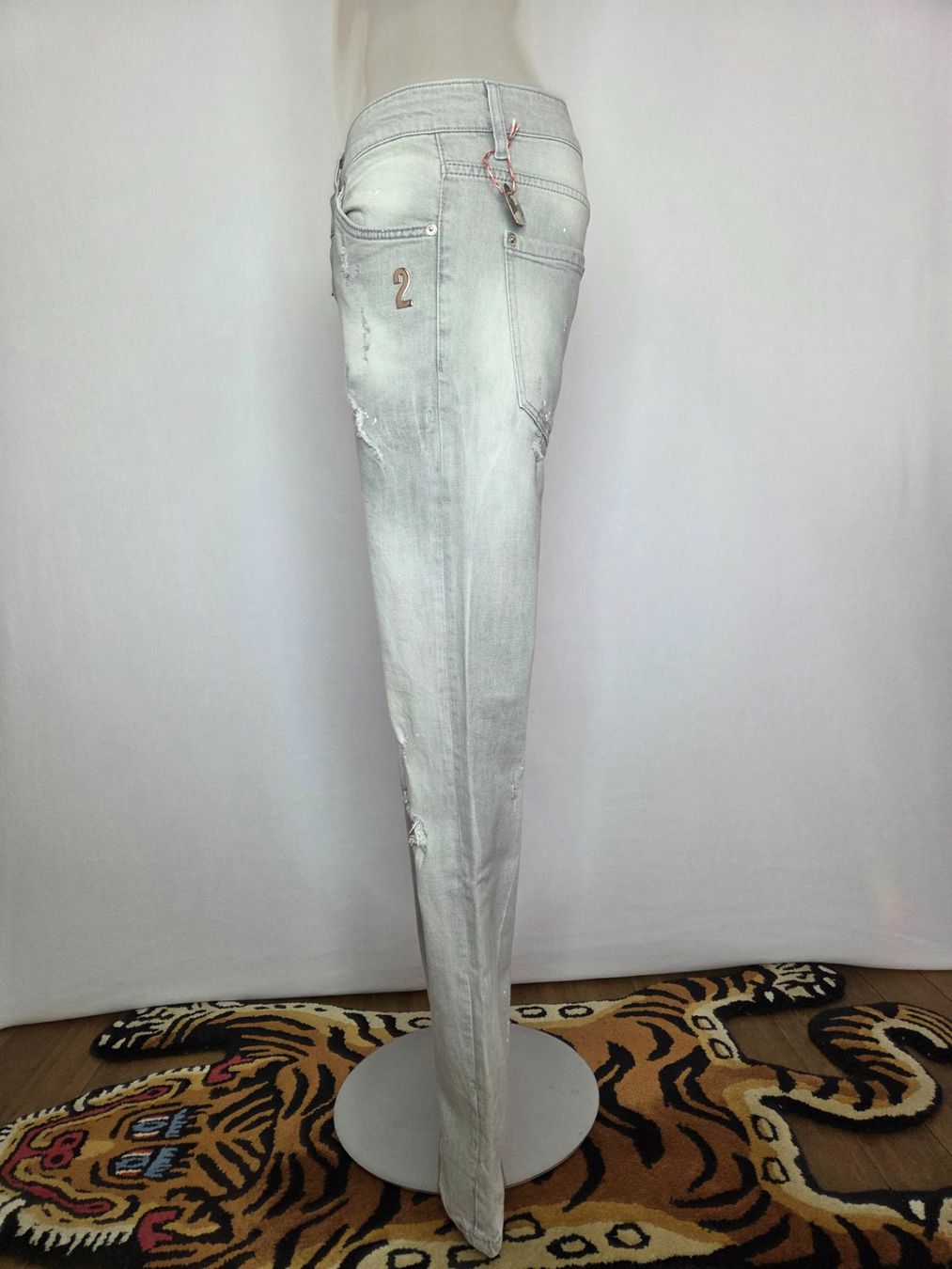 Dsquared2 Jeans: Dsquared2 Jeans Gr. 48 Made in Italy – Usato da Bern venduto da -Aniko- 1