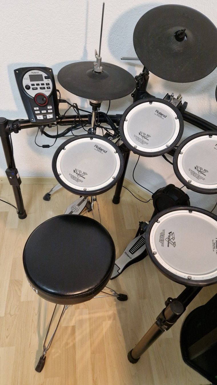Roland Strumenti musicali: E-Drum Roland TD-11 – Usato da Otelfingen venduto da V_St 1
